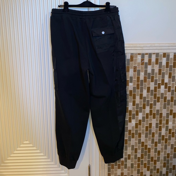 Authentic Men’s Feng Chen Wang Sweatpants - Picture 2 of 5